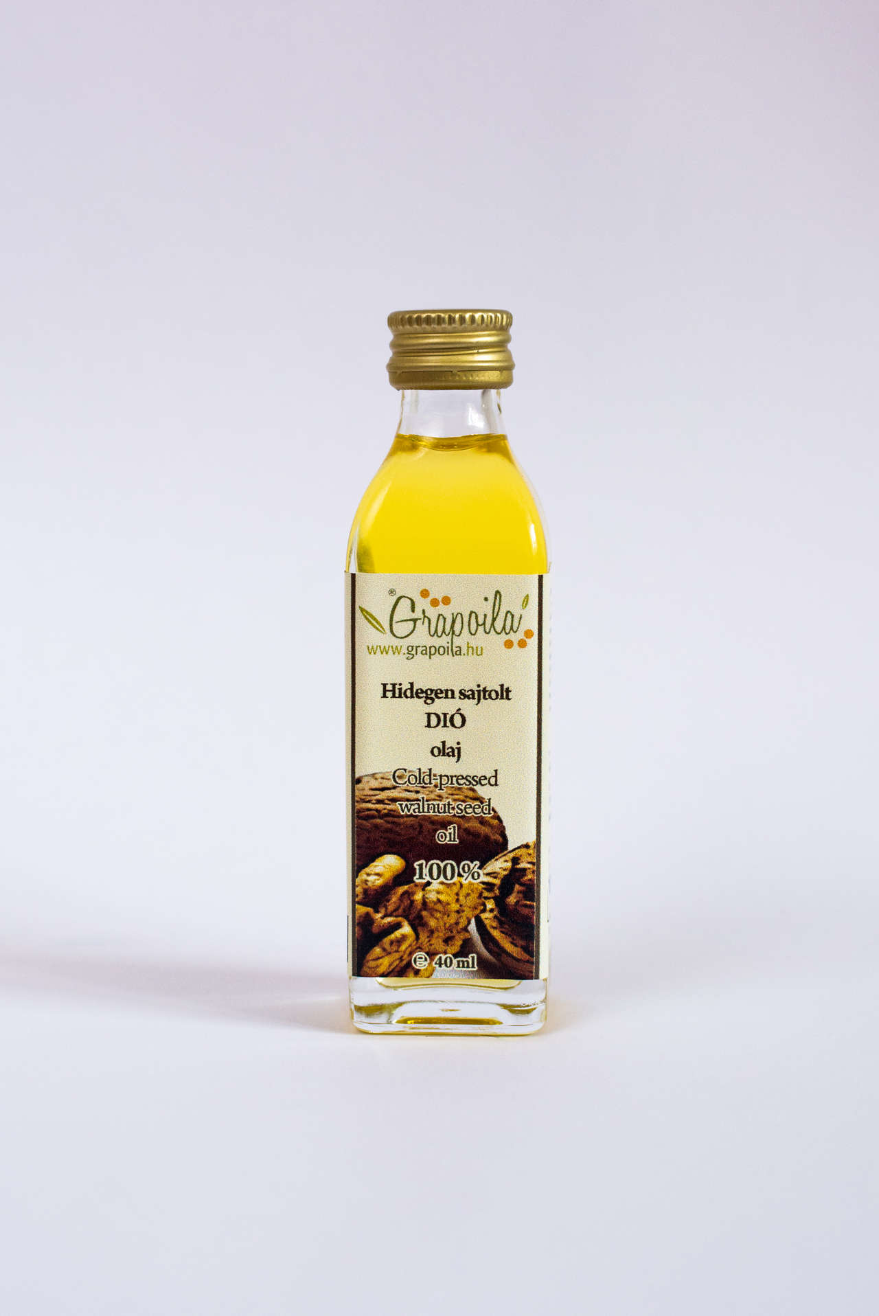 Walnut oil cold pressed